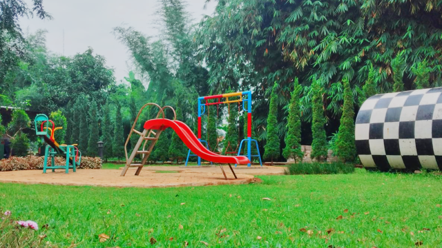 TAMAN BERMAIN ANAK